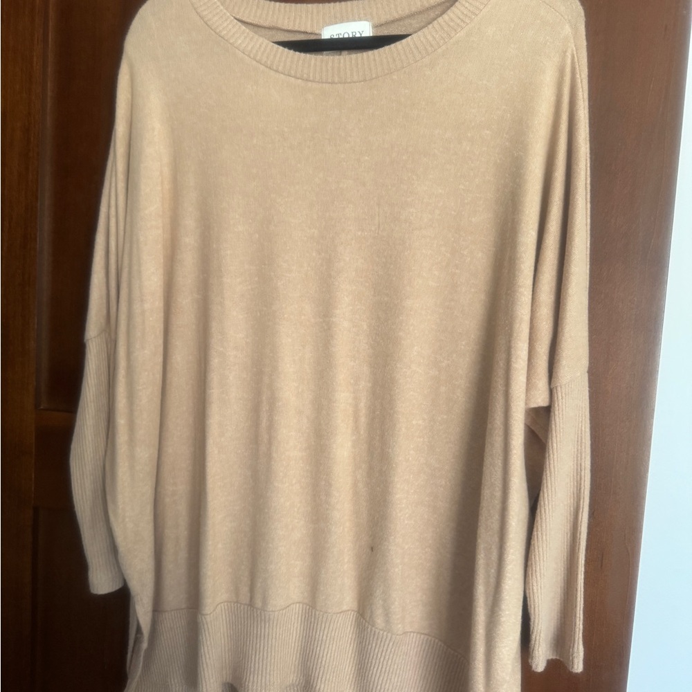 Vici Story  Beige Sweater Size S Worn Once